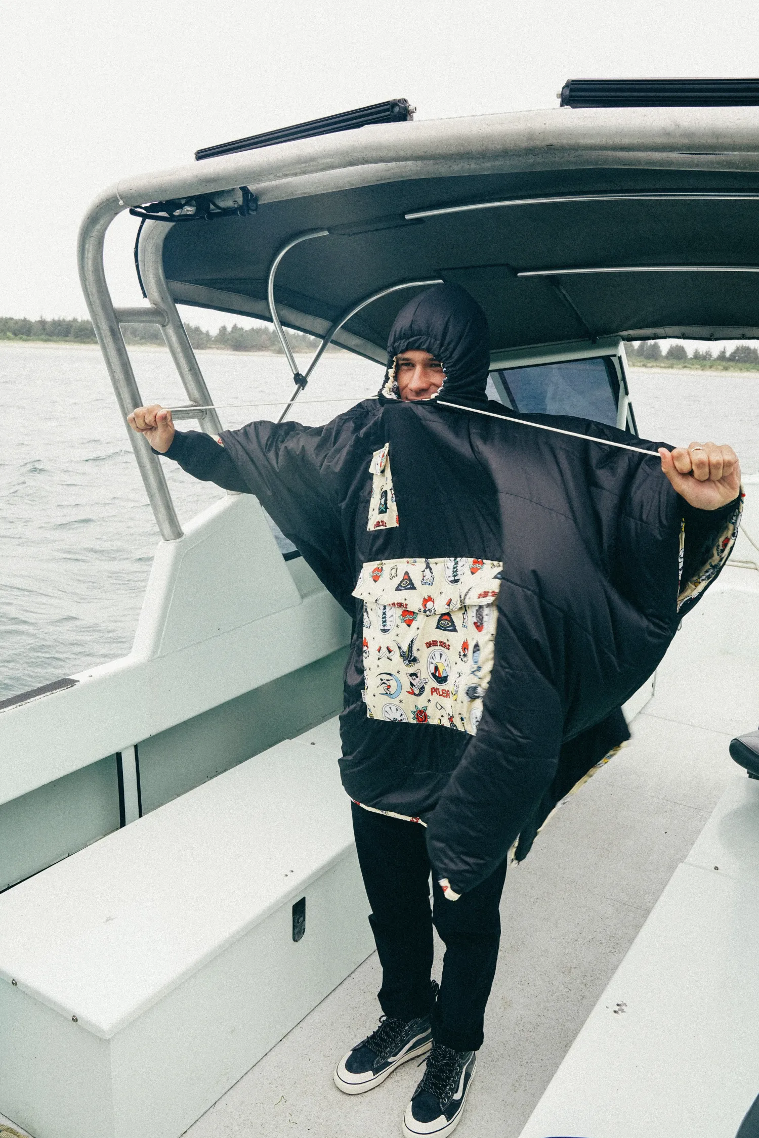 Poler Ponchos>Poncho Dark Seas